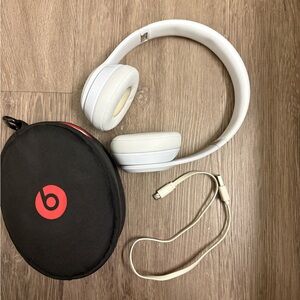 Beats Solo 3